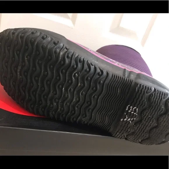 BOGS | Waterproof Classic Flower Stripes Boots Size Youth 6 - Picture 6 of 11